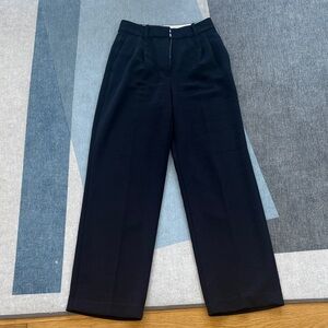 Aritzia Effortless Pants, Navy, Size 0 Short